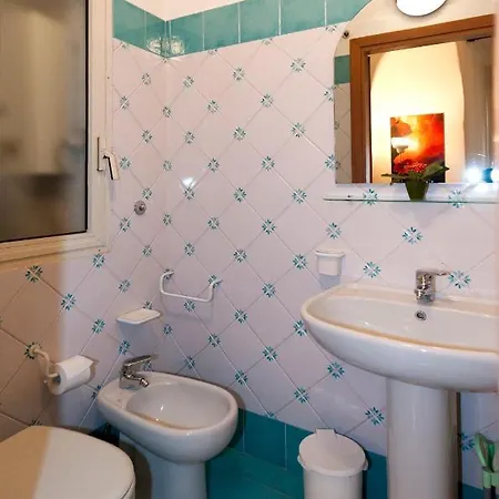 - B&B 