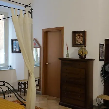 Bed & Breakfast - B&B 