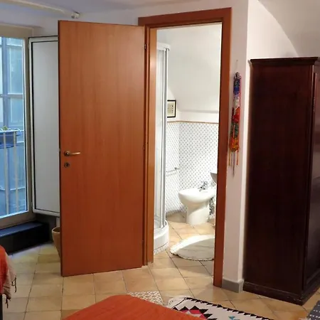 - B&B 